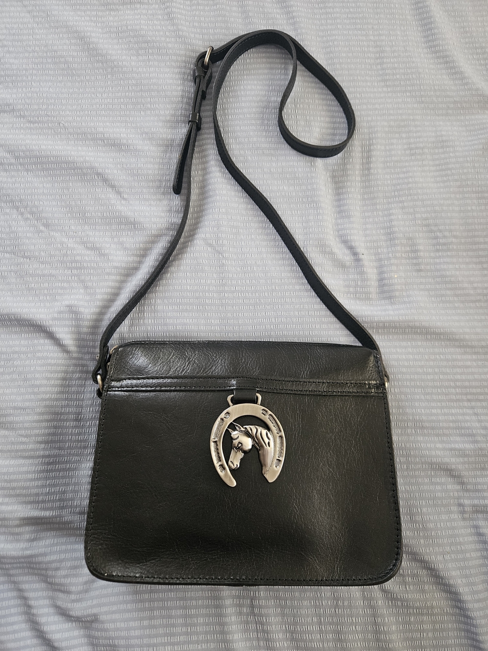 Patricia Nash Black Horseshoe Emblem Leather Crossbody Purse – EUC